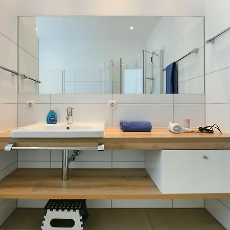Apartment Haus Am Park 6 *